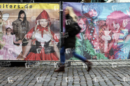 Symbolfoto Karneval mit 2G