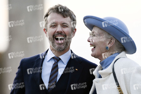 Fototermin mit Königin Margrethe II. von Dänemark und Kronprinz Frederik von Dänemark in Berlin