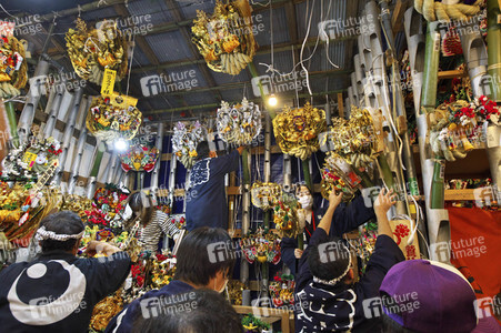 Tori-no-ichi Fest in Tokio