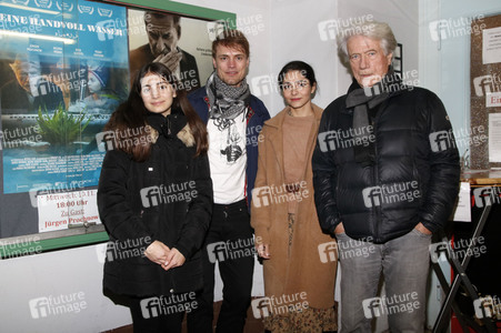 Filmpremiere 'Eine Handvoll Wasser' in Berlin