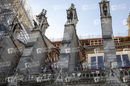 Wiederaufbau der Kathedrale Notre-Dame de Paris