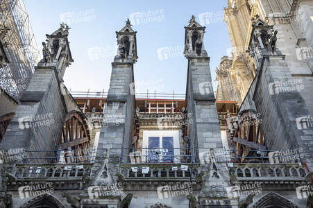 Wiederaufbau der Kathedrale Notre-Dame de Paris