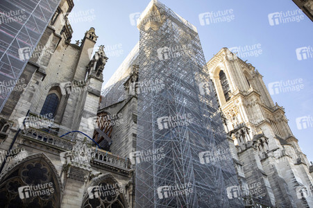 Wiederaufbau der Kathedrale Notre-Dame de Paris