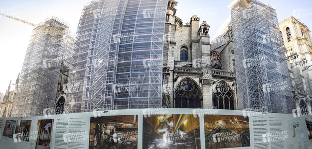 Wiederaufbau der Kathedrale Notre-Dame de Paris