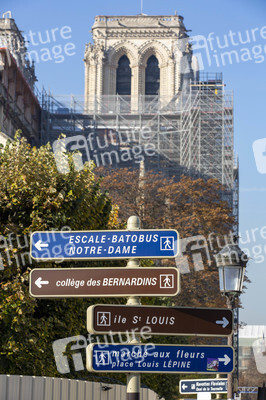 Wiederaufbau der Kathedrale Notre-Dame de Paris