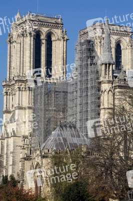 Wiederaufbau der Kathedrale Notre-Dame de Paris