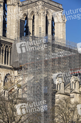 Wiederaufbau der Kathedrale Notre-Dame de Paris