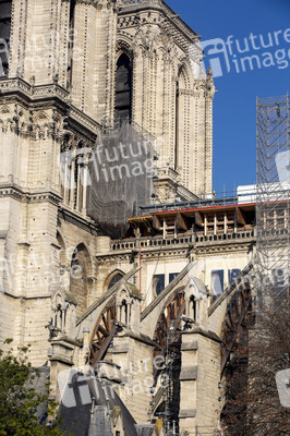 Wiederaufbau der Kathedrale Notre-Dame de Paris