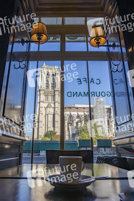 Wiederaufbau der Kathedrale Notre-Dame de Paris