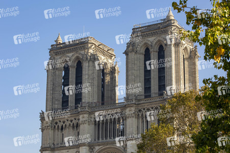 Wiederaufbau der Kathedrale Notre-Dame de Paris