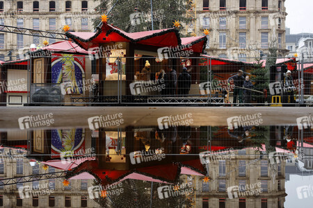 Weihnachtsmarktaufbau in Köln