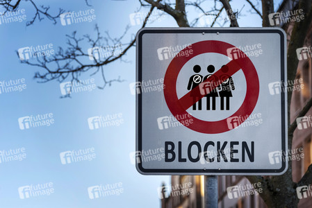 Symbolfoto Blocken, Bremsen, Boostern