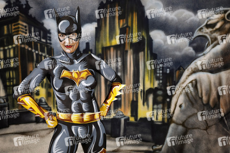 FARBKÖRPER Kalender 2022: Geek Art-Bodypainting und Transformaking