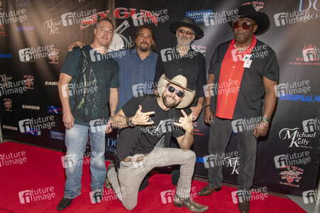 Album-Release-Party von Six Gun Sal in Long Beach