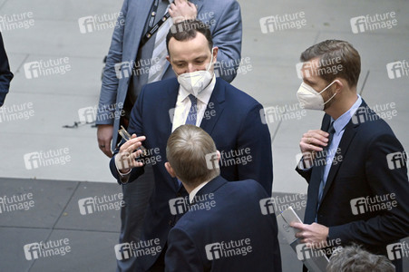 Pressekonferenz zum Impfen mit Moderna und BioNTech in Berlin