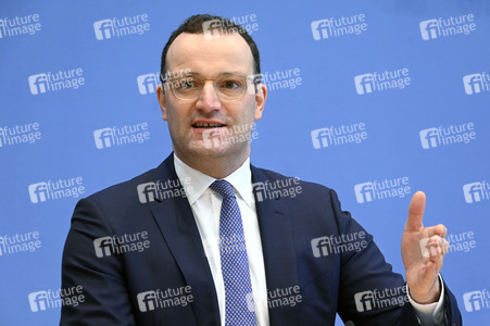 Pressekonferenz zum Impfen mit Moderna und BioNTech in Berlin
