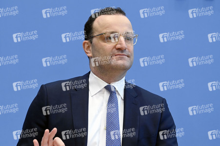 Pressekonferenz zum Impfen mit Moderna und BioNTech in Berlin