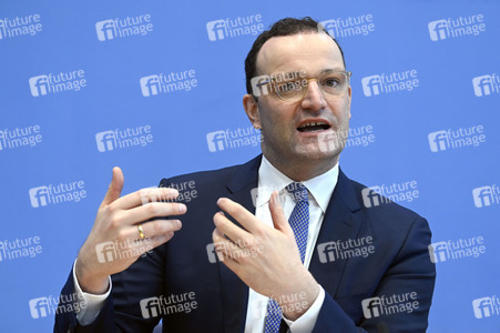 Pressekonferenz zum Impfen mit Moderna und BioNTech in Berlin