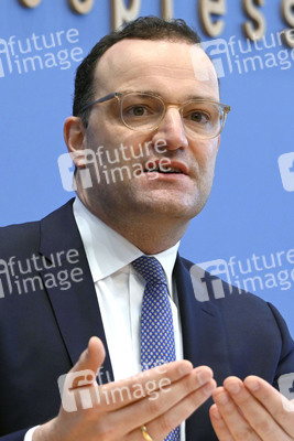 Pressekonferenz zum Impfen mit Moderna und BioNTech in Berlin