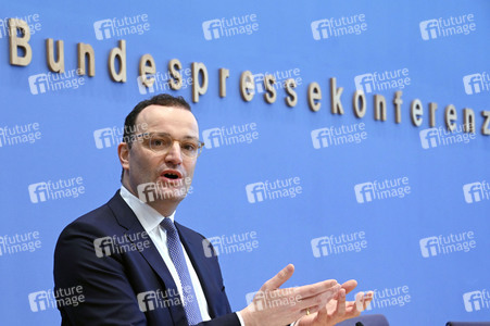 Pressekonferenz zum Impfen mit Moderna und BioNTech in Berlin