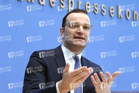 Pressekonferenz zum Impfen mit Moderna und BioNTech in Berlin