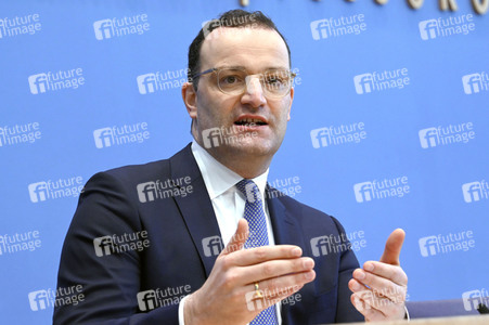 Pressekonferenz zum Impfen mit Moderna und BioNTech in Berlin