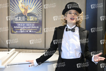 Pressekonferenz zur neu überarbeiteten Revue 'Berlin Berlin' in Berlin