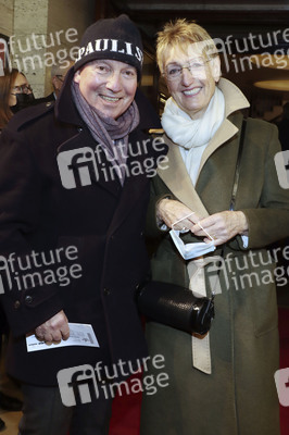 Premiere der 13. Spielzeit im Variete im Hansa Theater in Hamburg