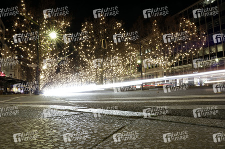Weihnachtsbeleuchtung am Kudamm in Berlin