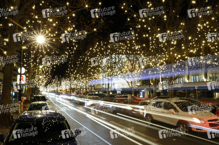 Weihnachtsbeleuchtung am Kudamm in Berlin