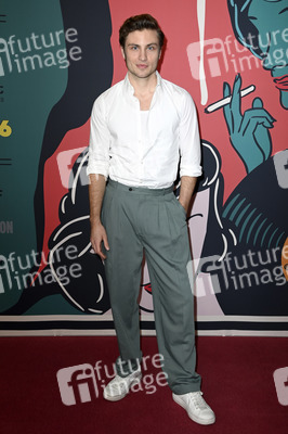 Musicalpremiere 'Ku'damm 56 - Das Musical' in Berlin