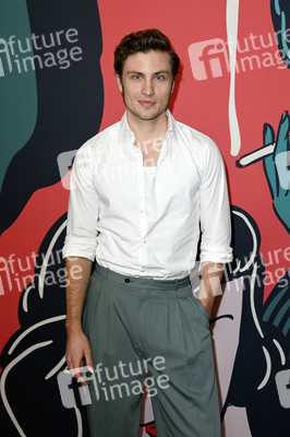 Musicalpremiere 'Ku'damm 56 - Das Musical' in Berlin