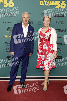 Musicalpremiere 'Ku'damm 56 - Das Musical' in Berlin