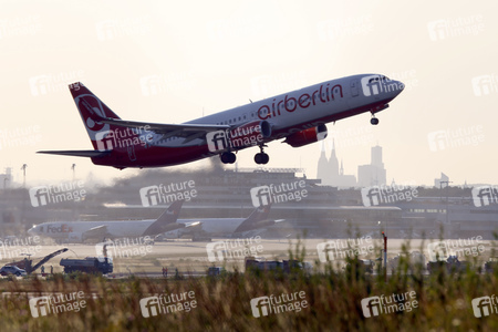 Symbolfoto Köln Bonn Airport vor der Pandemie