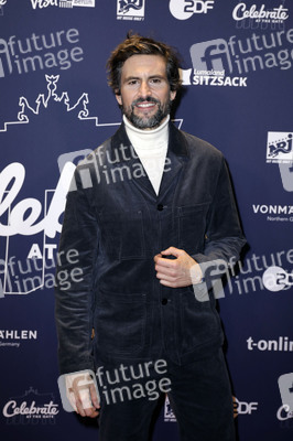 Silvestershow 'Celebrate at the Gate - Willkommen 2022' in Berlin