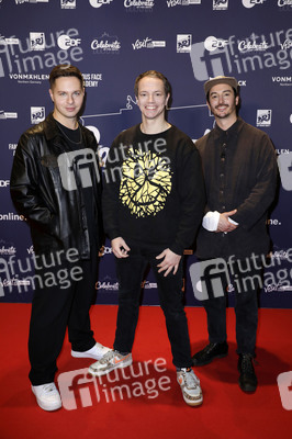 Silvestershow 'Celebrate at the Gate - Willkommen 2022' in Berlin