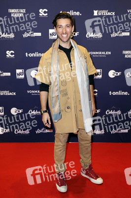 Silvestershow 'Celebrate at the Gate - Willkommen 2022' in Berlin