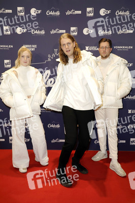 Silvestershow 'Celebrate at the Gate - Willkommen 2022' in Berlin