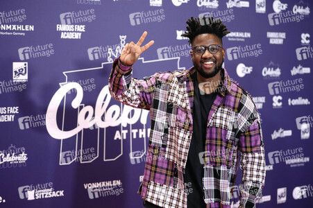 Silvestershow 'Celebrate at the Gate - Willkommen 2022' in Berlin