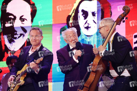 Silvestershow 'Celebrate at the Gate - Willkommen 2022' in Berlin