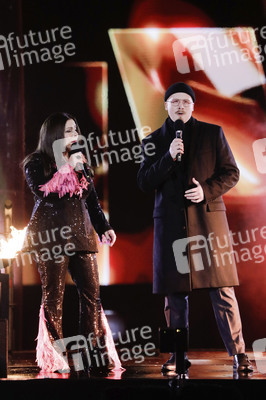 Silvestershow 'Celebrate at the Gate - Willkommen 2022' in Berlin