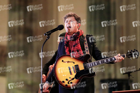 Silvestershow 'Celebrate at the Gate - Willkommen 2022' in Berlin
