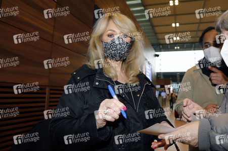 Abreise von Bonnie Tyler aus Berlin