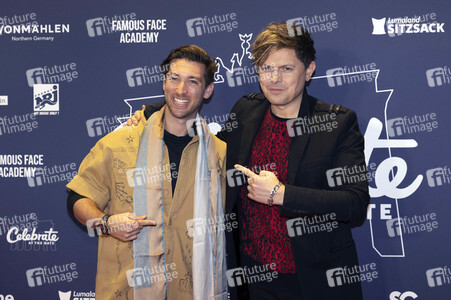 Silvestershow 'Celebrate at the Gate - Willkommen 2022' in Berlin