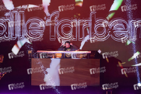 Silvestershow 'Celebrate at the Gate - Willkommen 2022' in Berlin