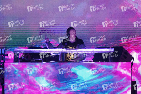 Silvestershow 'Celebrate at the Gate - Willkommen 2022' in Berlin