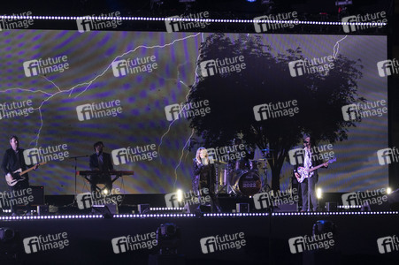 Silvestershow 'Celebrate at the Gate - Willkommen 2022' in Berlin