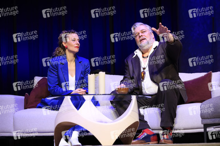 Theaterprobe 'Rent a Friend' in Berlin