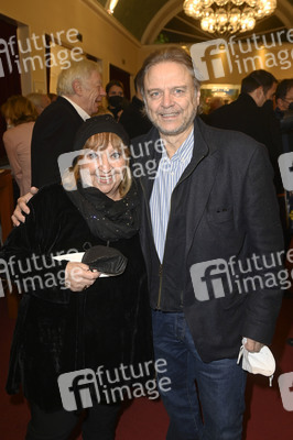 Theaterpremiere 'Rent a Friend' in Berlin