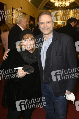 Theaterpremiere 'Rent a Friend' in Berlin